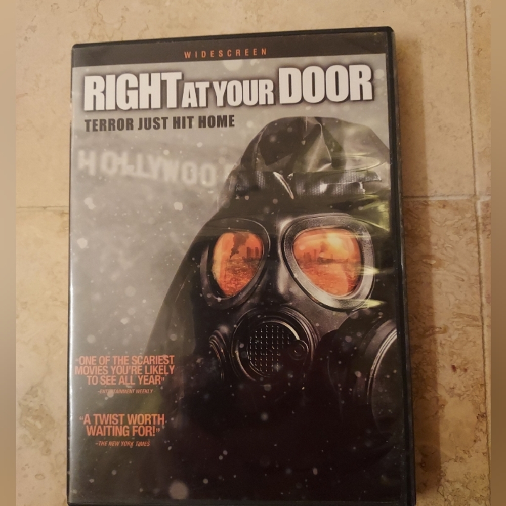 Right at Your Door (DVD, 2007) Pre-Owned Tested Working Great Condition